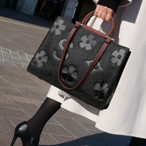 A-CC-10135  ―  "Сумкины Дети"